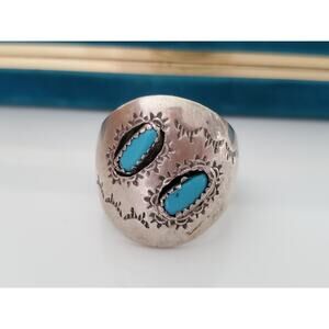Vintage TJ Designer Native American Navajo Turquoise Sterling Silver Ring